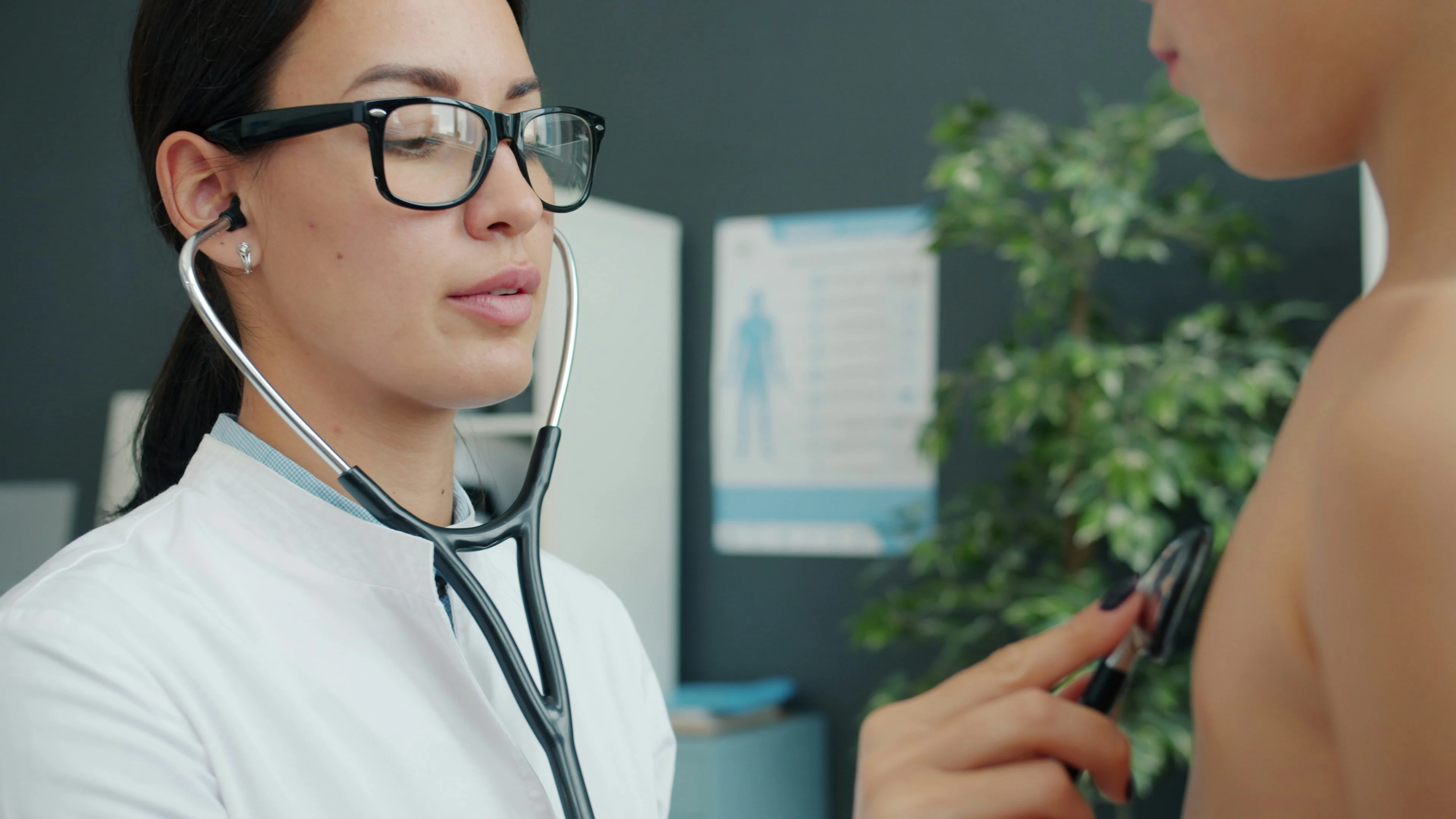 photo of doctor using stethoscope to check for qt prolongation